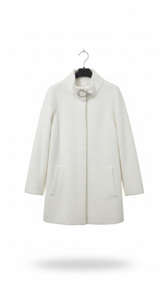 Jacheta alba cu puf si accesorii dama pentru sezon rece